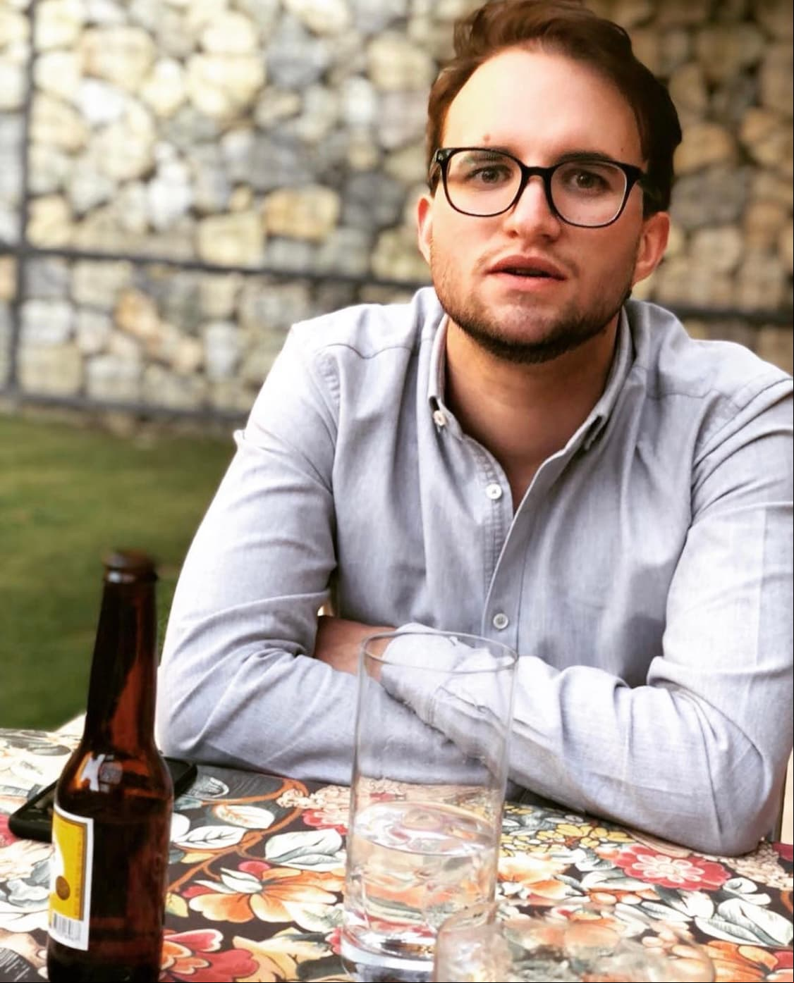 Ahora, a días de cumplir 28 años, Corigliano se ha convertido en un atractivo joven que, de acuerdo con información de su cuenta oficial de Instagram, además de ser actor se ha convertido en productor.