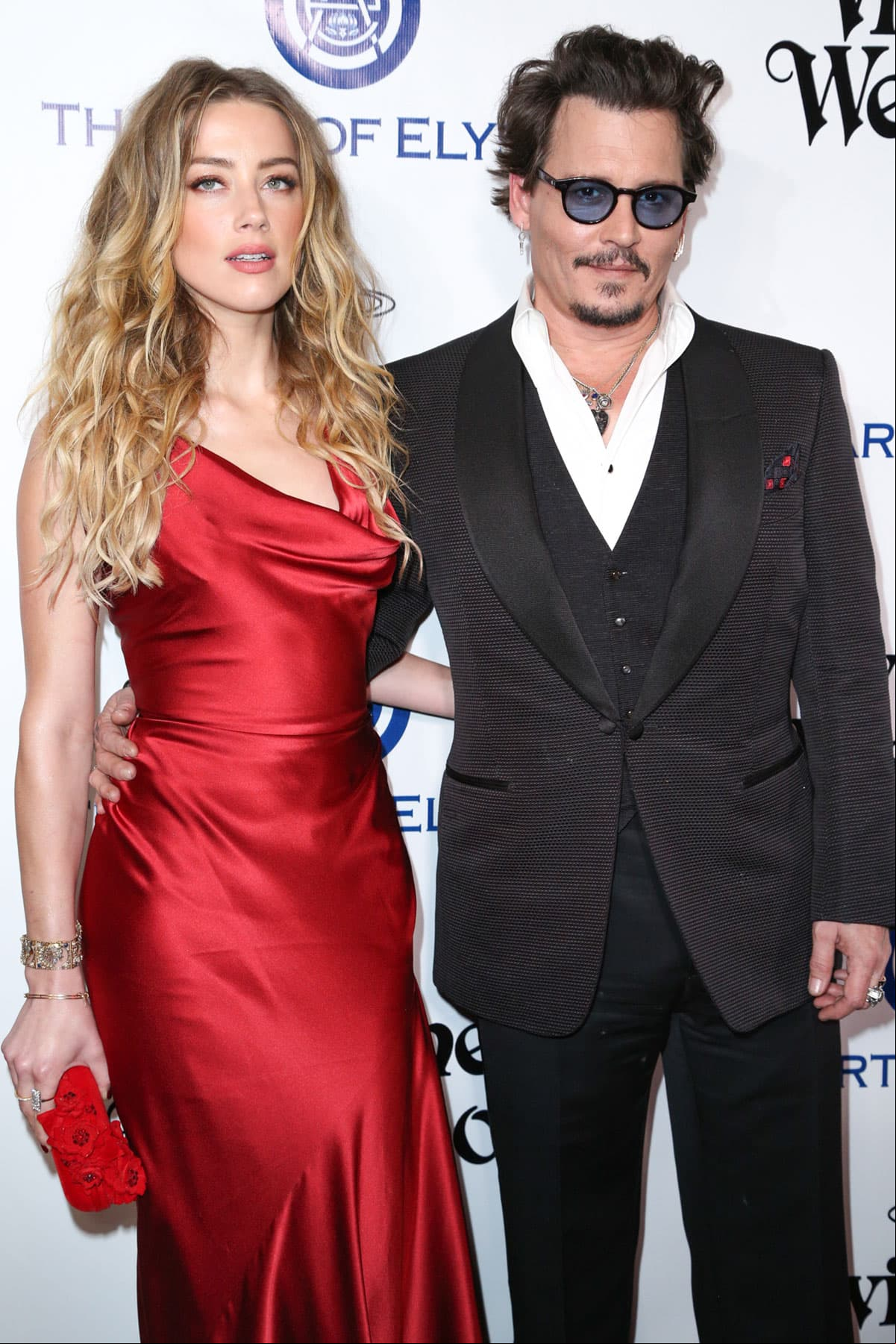 En febrero de 2015, Amber Heard y Johnny Depp se casaron en una isla privada propiedad del actor, pero 15 meses su relación terminó y la intérprete acusó a Depp de violencia doméstica, incluso apareció en la corte con un golpe en la cara.