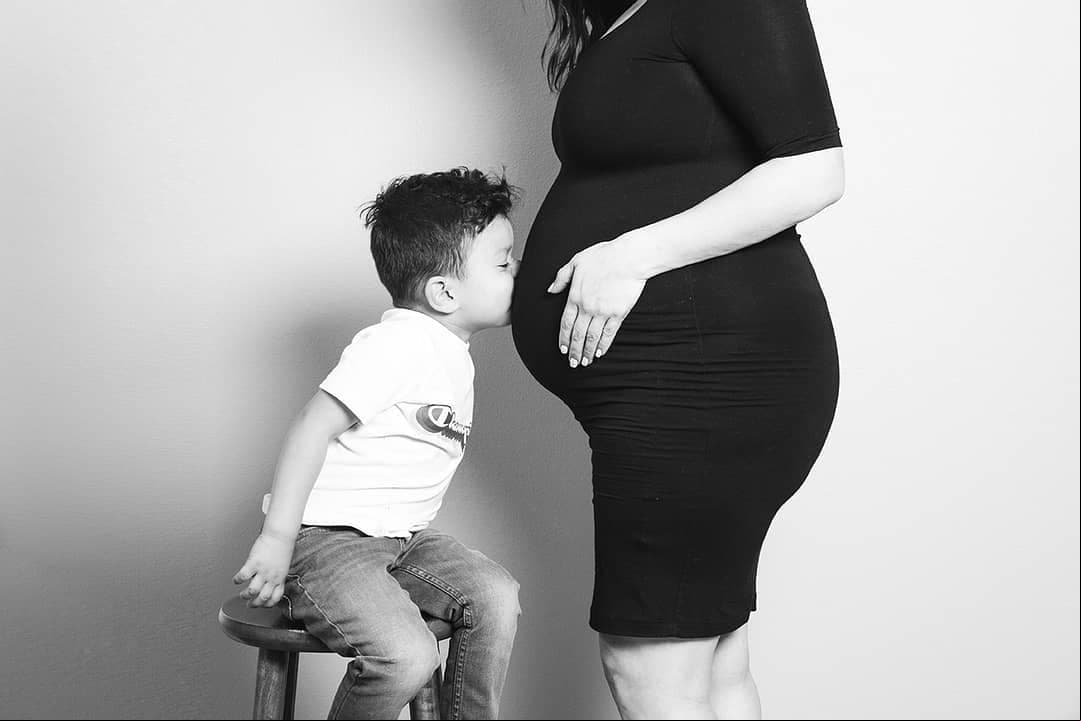 La intérprete, quien acaba de lanzar el cover de ‘The reason’, destacó que ya tiene todo listo para la llegada de su cuarto hijo, mostrando que ya compró la alberca y los aditamentos necesarios. “Sí estoy nerviosa, pero la primera vez (su parto), de Jaylah, mi mamá estuvo ahí y me hizo saber que podría hacerlo, me dijo cómo respirar, recuerdo todos sus consejos y sé que puedo hacerlo. (...) Estoy emocionada por conocer al bebé, sostenerlo, no puedo esperar a ponerme una faja, volver a mi antigua rutina”; precisó.