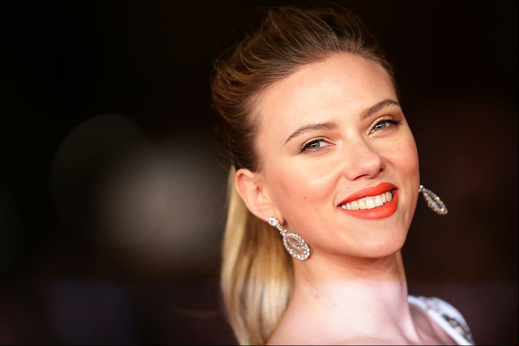 Le dio la bienvenida a su primer hijo con Colin y resaltó su "brillante respuesta" al demandar a Disney por supuestamente violar su contrato de "Black Widow".