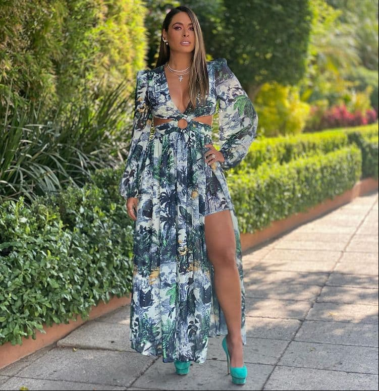 Con respeto a las prendas que Galilea Montijo luce todos los días, la mayoría de ellas son de LatinGal Boutique, donde los precios varían.