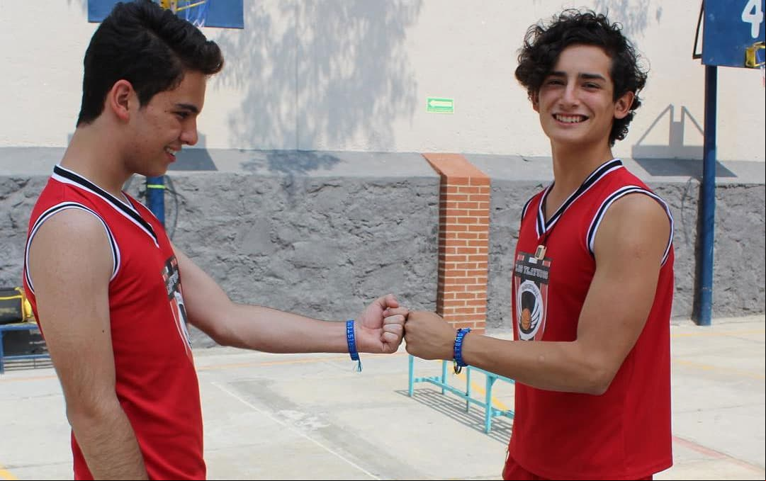 Fans piden ‘a gritos’ que haya tierno beso entre ‘Aristemo’