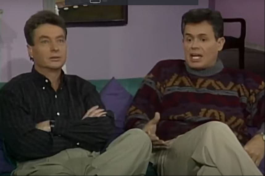 Octavio Galindo, quien dio vida a 'Juan', vecino y mejor amigo de 'César' participó en su última telenovela en 2001, El noveno mandamiento. Falleció el 28 de marzo de 2005 en su natal Hermosillo, Sonora.