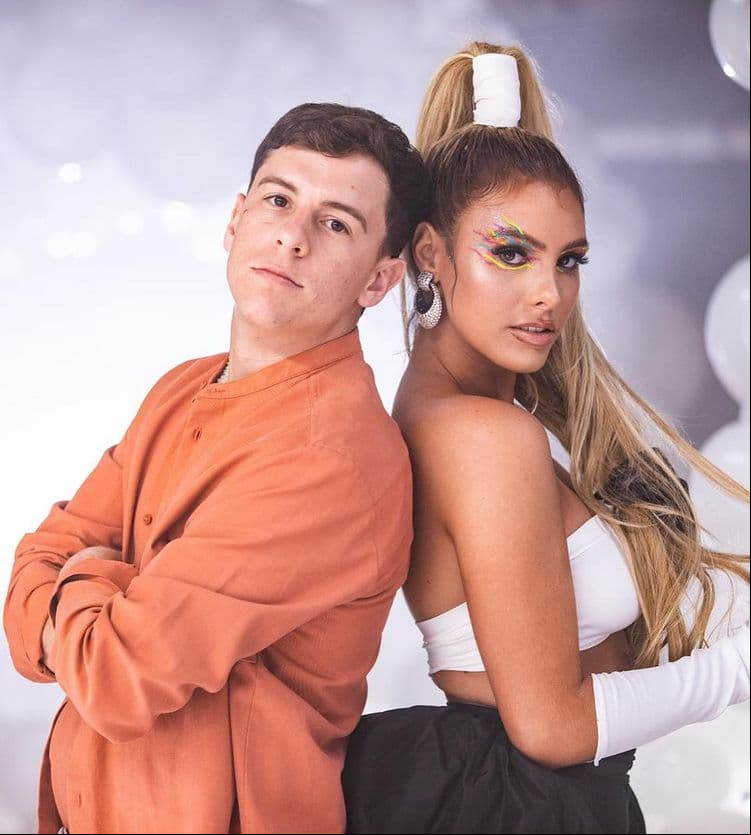 El pasado 3 de septiembre de 2020, Lele Pons y Guaynaa lanzaron la canción “Se te nota”, el cual se convirtió en un éxito inmediato.