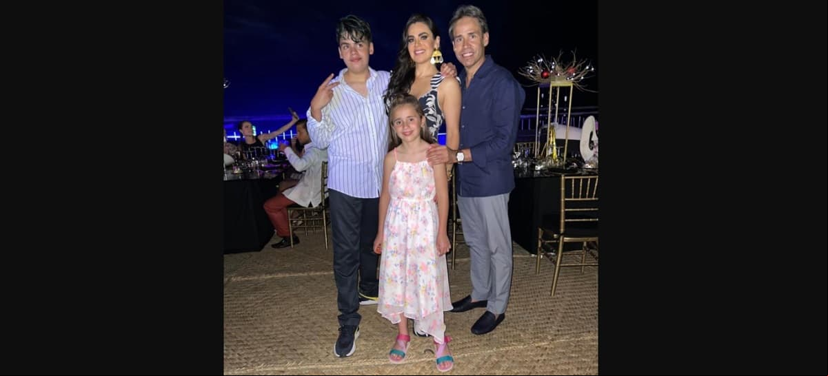 Santiago y María José son los nombres de los hijos de Luz Elena González, fruto de su matrimonio con Bernardo Martínez.