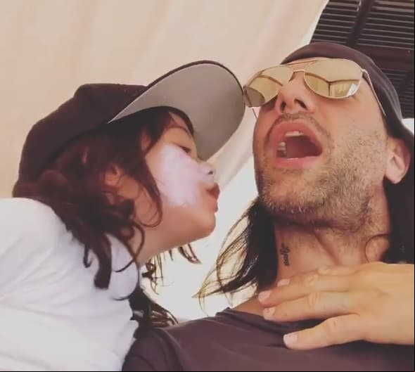 Criss Angel dio a conocer que su hijo de cinco años Johnny Crisstopher volvió a padecer cáncer.