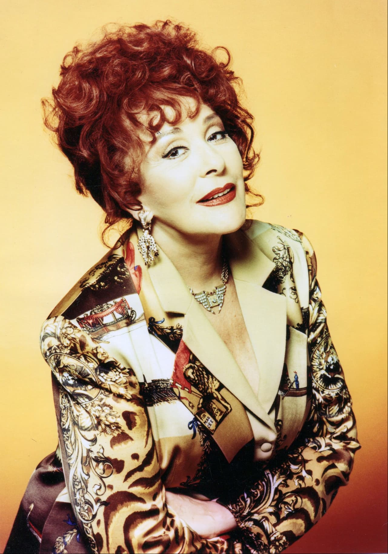Silvia Pinal es MAMÁ de Sylvia Pasquel, Viridiana Alatriste, Alejandra Guzmán y Luis Enrique Guzmán, ABUELA de Stephanie Salas, Frida Sofía y Viridiana Margarita Frade Banquells, BISABUELA de Michelle Salas y Camila Valero.