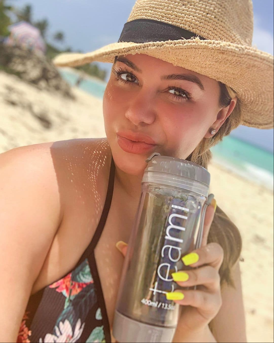 Chiquis tuvo la oportunidad de disfrutar de las playas.