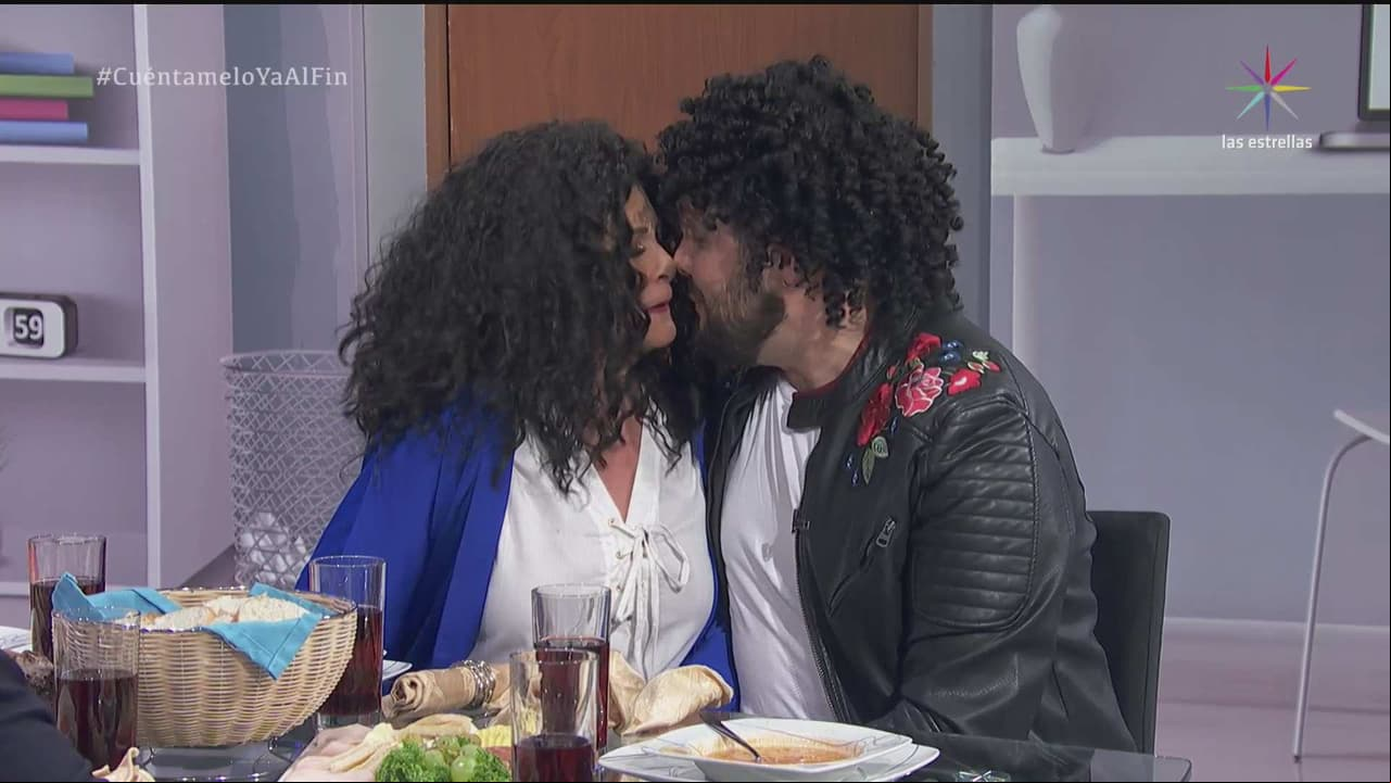SKETCH: Roxana Castellanos y Paul Stanley son “Los estamos bien”