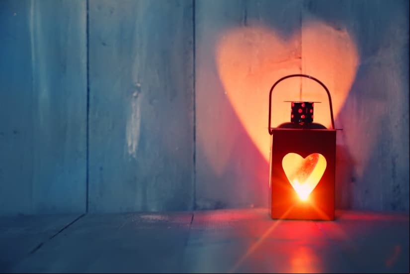 “Al principio todos los pensamientos pertenecen al amor. Después todo el amor pertenece a los pensamientos” – Albert Einstein