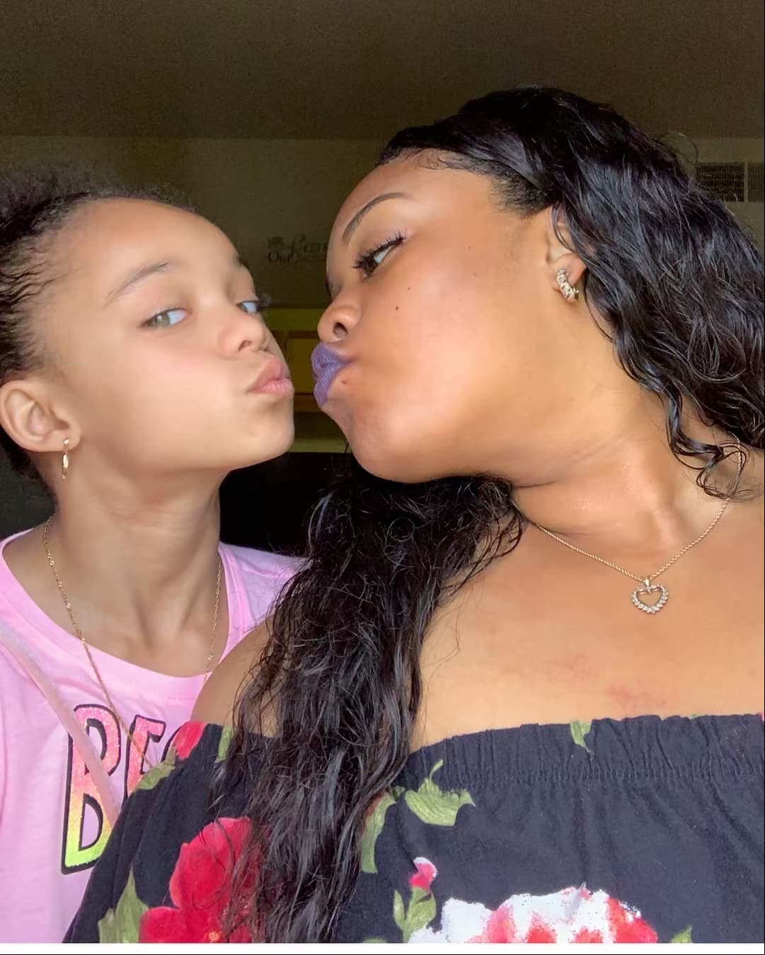 Bria, la madre de la pequeña, comparte a través de Instagram diversas imágenes de la niña a la que llama Honeyy B.