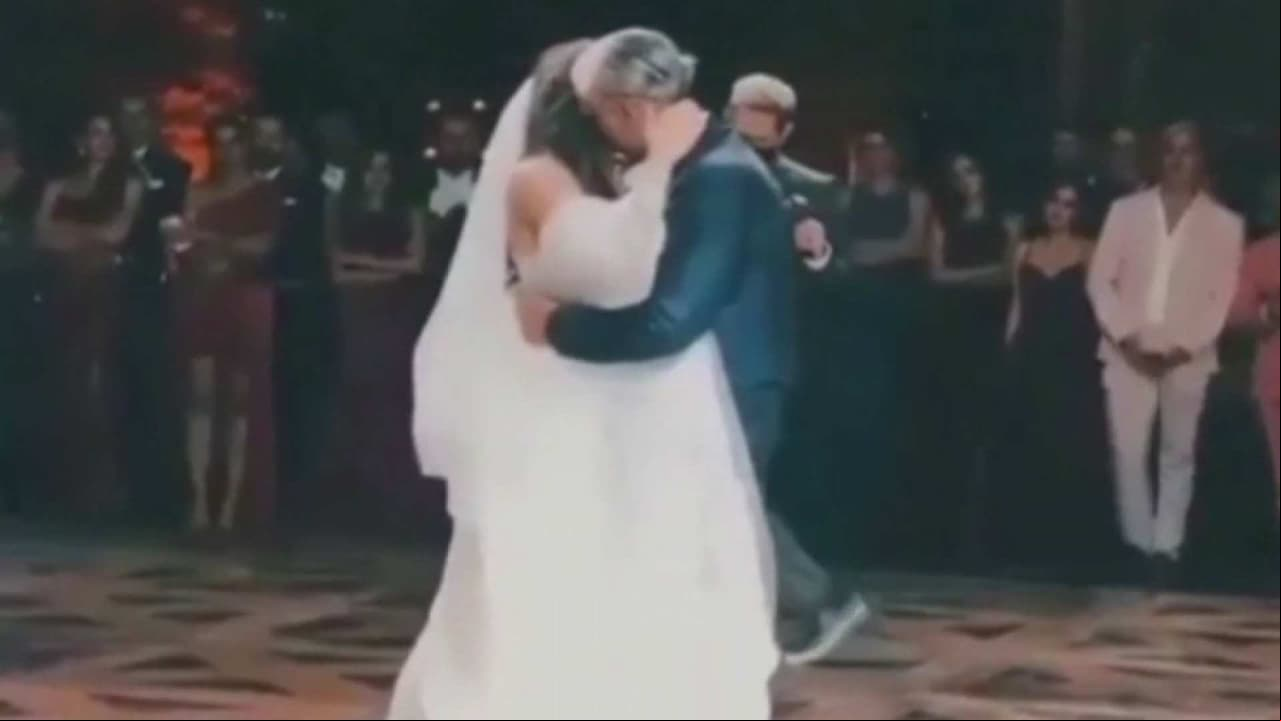 Alejandro Fernández y su hija Camila conmueven con el tradicional baile entre la novia y el papá
