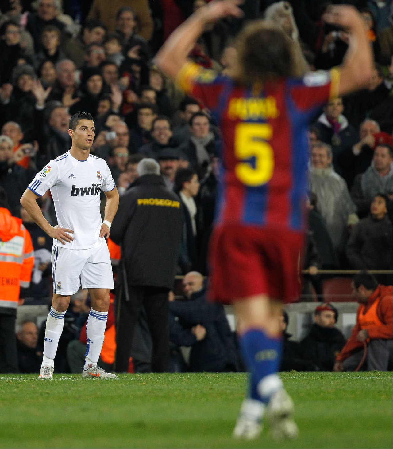Noviembre 2010: Barcelona 5-0 Real Madrid.- El mundo del fútbol se paró aquel lunes para ver el partido entre el Barcelona de Guardiola y el Real Madrid de Mourinho. No hubo rival en el Camp Nou, el Barça borró del terreno a los merengues con todo y el poderoso Cristiano Ronaldo.
