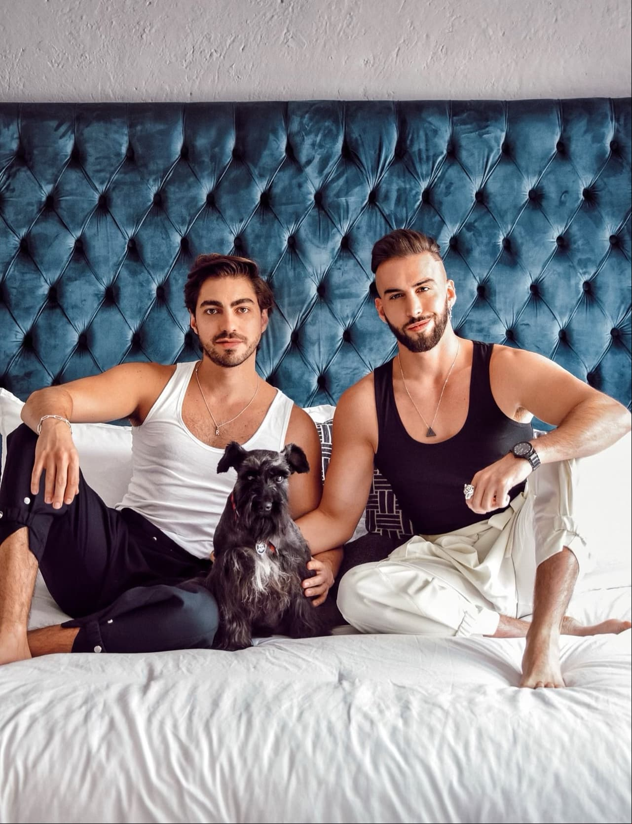 Roberto Carlo celebra 2 años de relación con Rubén Kuri y se van a vivir juntos: “¡Nos mudamos!”