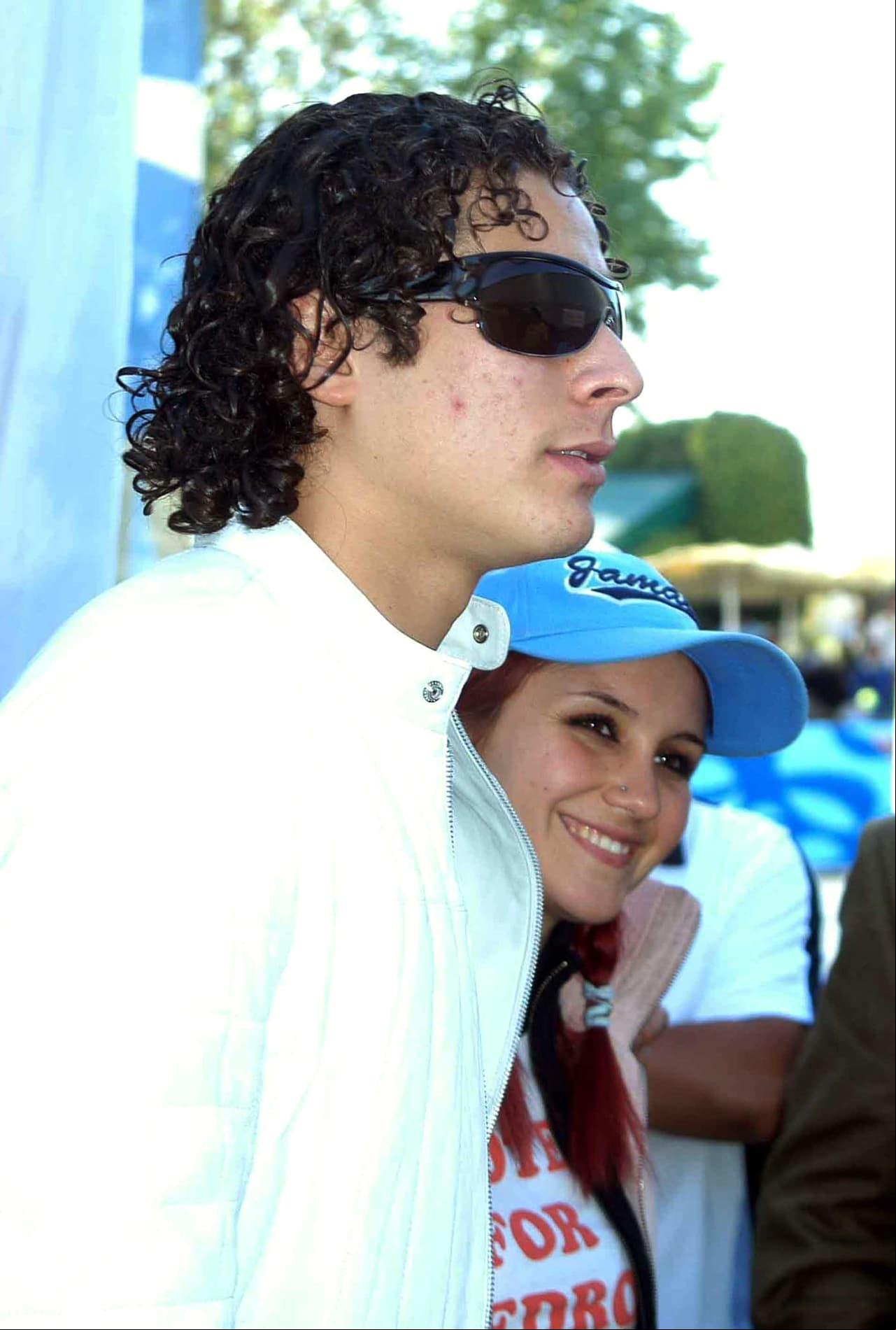 El romance entre Dulce María y Guillermo Ochoa duró pocos meses debido a las constantes giras de la cantante que no permitieron que su historia de amor continuara, según el portal Morelos Habla.