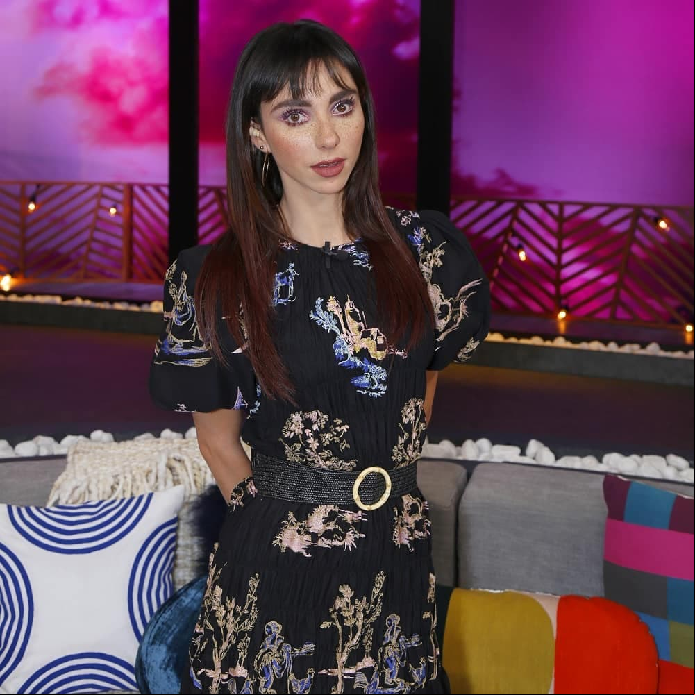 Más tarde, la joven se sumaría al programa ‘Netas Divinas’ de Unicable en el que debate temas de la vida cotidiana al lado de Paola Rojas, Consuelo Duval y Daniela Magún.