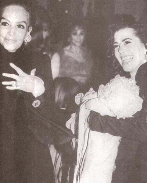 La fallecida actriz, María Félix, es la madrina de bautizo de Frida Sofía, hija de la cantante Alejandra Guzmán. En medio de una guerra que tiene la joven de 27 años de edad con su familia, ella ha comentado que se identifica más con “La Doña” que con cualquier otro integrante de la dinastía Pinal.