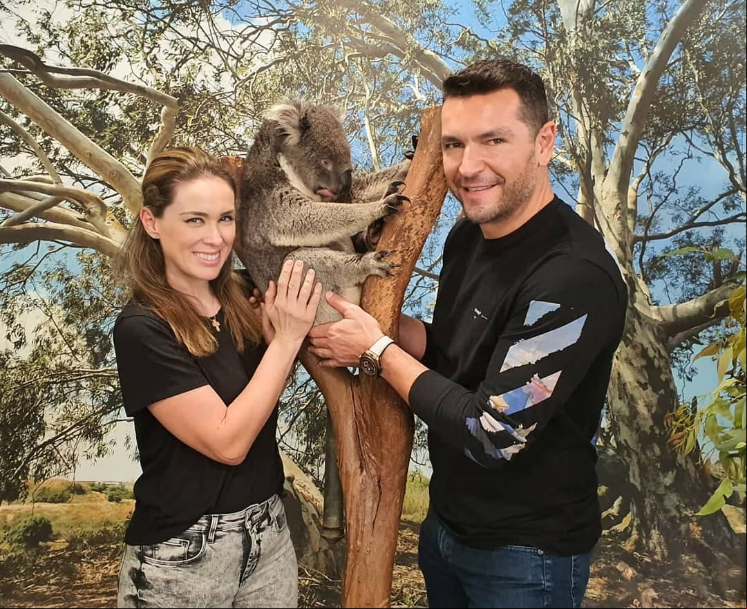 “Feliz de interactuar con tantos animales (con las serpientes no tanto jajajaja) #Enamorada” y “enamorada de los koalas”, fueron algunos de los mensajes que utilizó la también actriz para acompañar sus publicaciones en las que mostró la convivencia que tuvo con algunas de las especies de ese país.