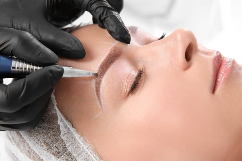  Micropigmentación de cejas: ventajas y desventajas que deberías conocer