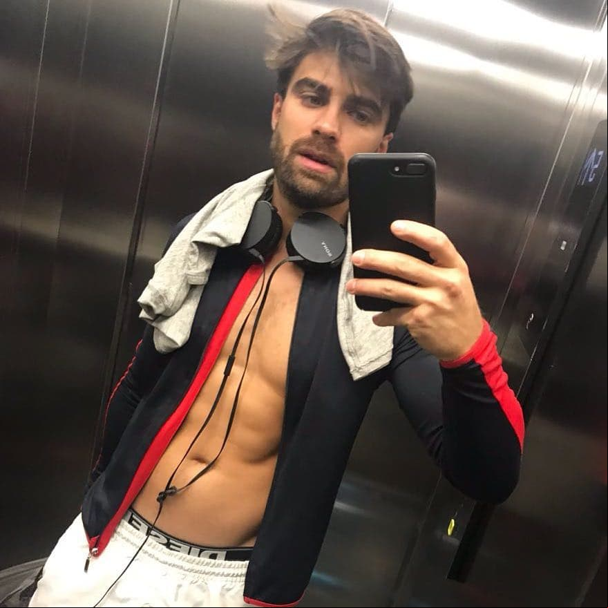 Debutó como actor en 2005 en la telenovela ‘Floricienta’.