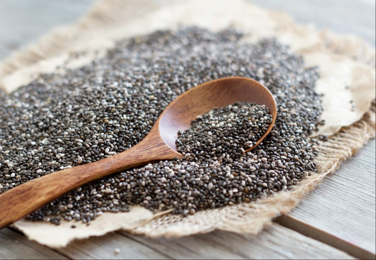 Chía. Las semillas harán que tus sentidos estén alerta. Además, es una excelente fuente de fibra, antioxidantes, calcio, proteínas y Omega 3 de origen vegetal.