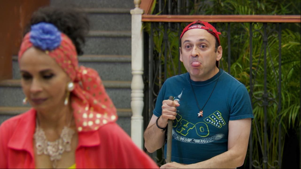 Lalo España y sus bromas.