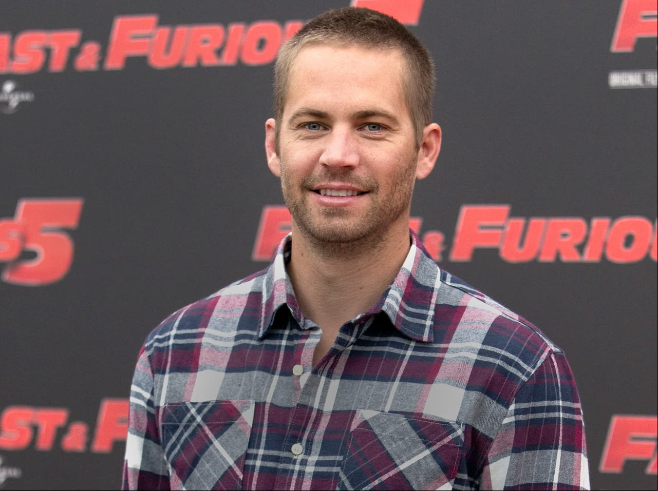 La prensa indicó que los productores de la saga 'Rápido y Furioso' convencieron a Paul Walker de fingir su muerte para promover la franquicia.