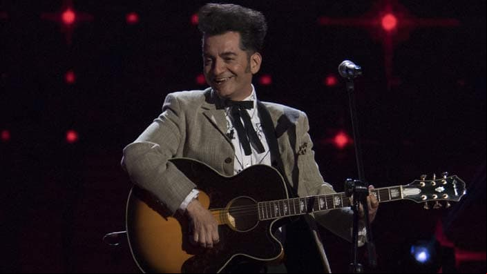 Víctor lucha por su sueño cantando 'Rock this town'