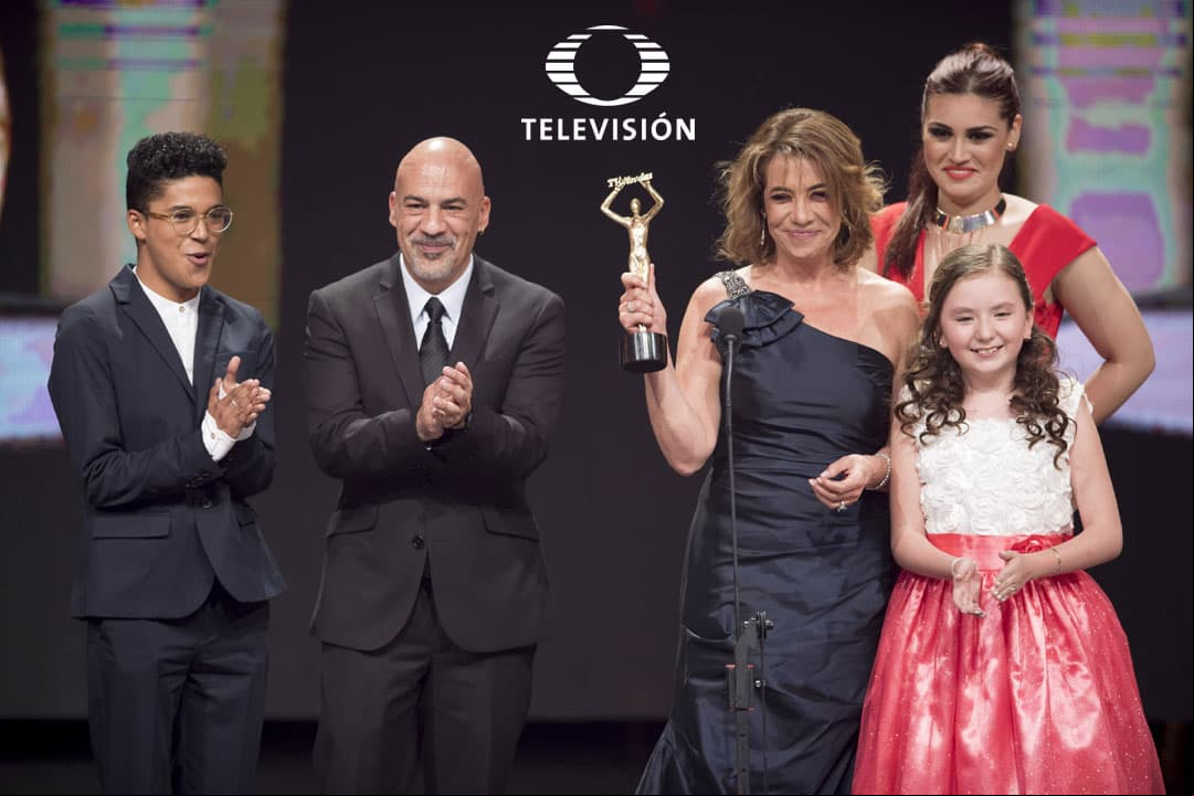Como dice el dicho se ganó el premio por mejor programa unitario.