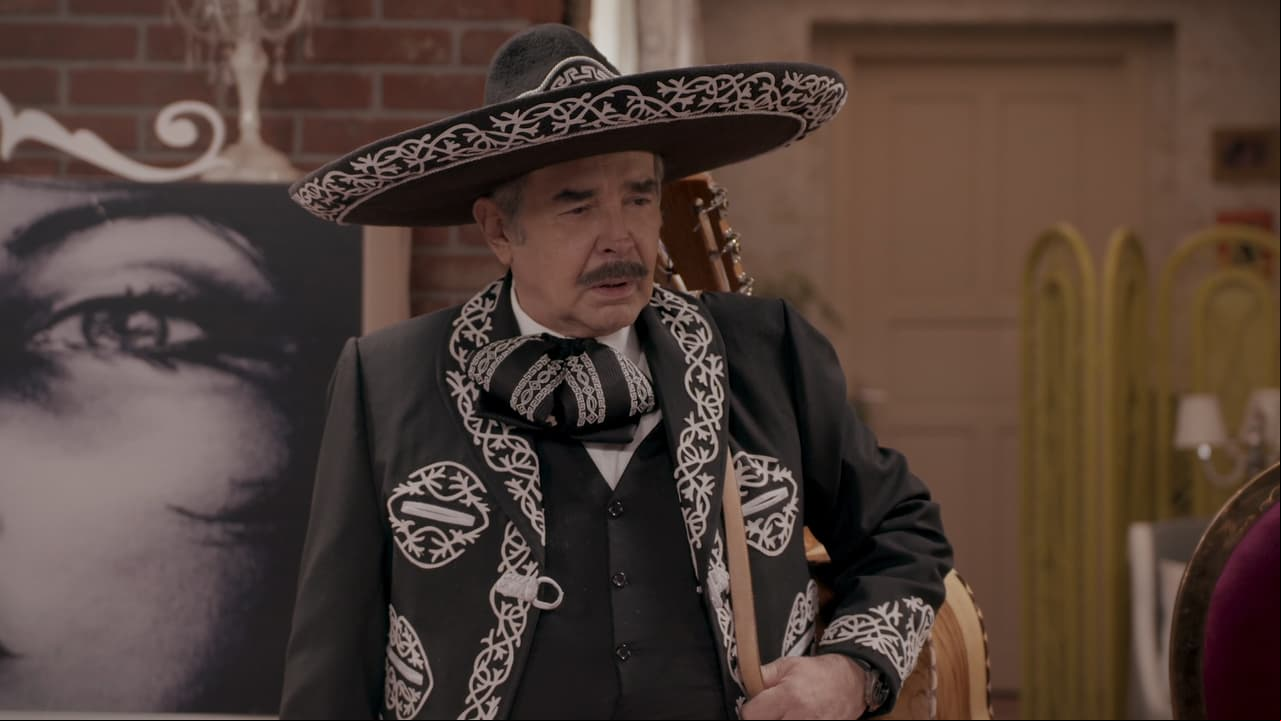“Por machotes como tú, hay hombres como yo”: Plácido se convierte en mariachi en ‘Una familia de diez’