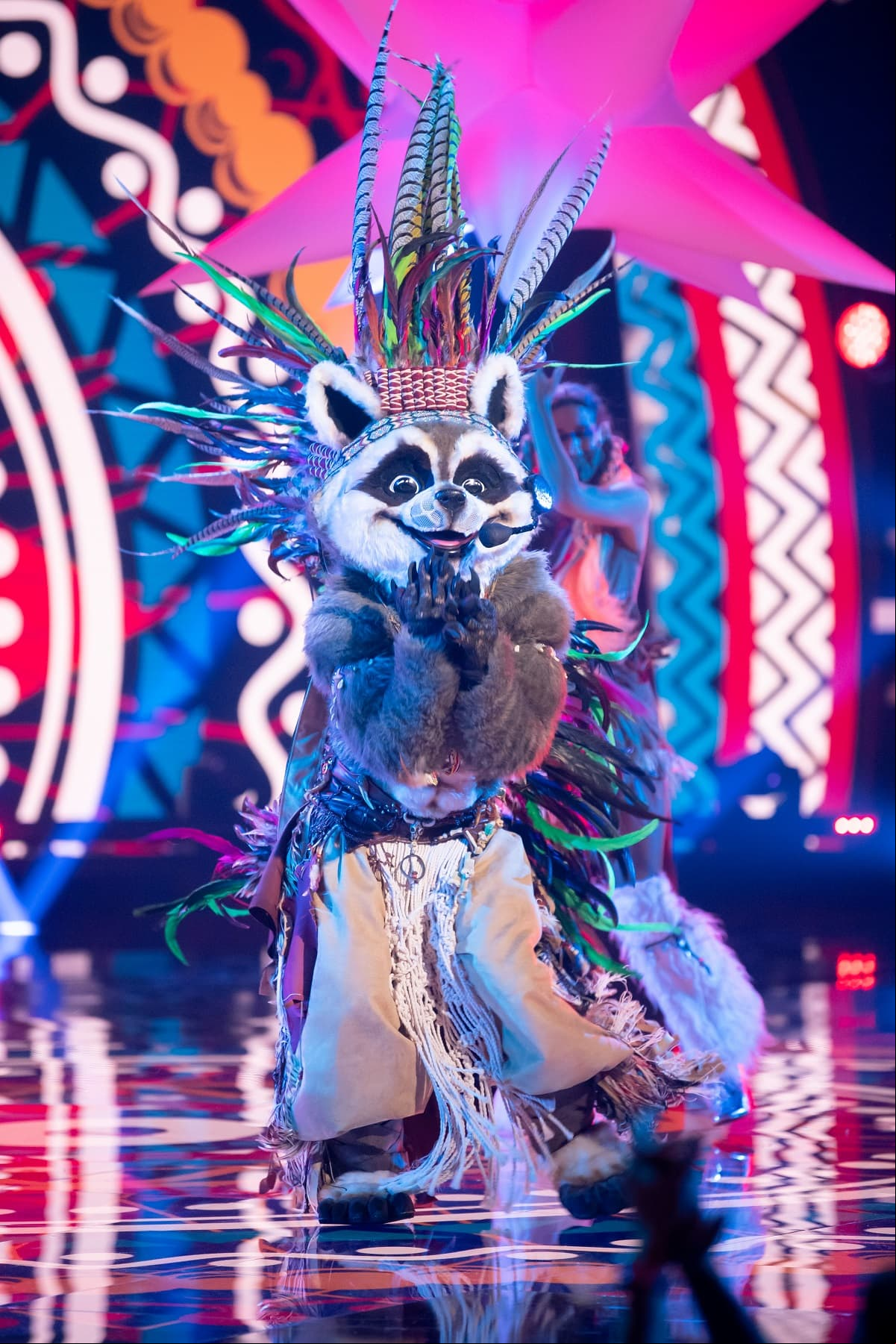 Apache. En cada una de sus apariciones, el personaje se roba el corazón de los investigadores y del público por su manera tan especial de bailar.