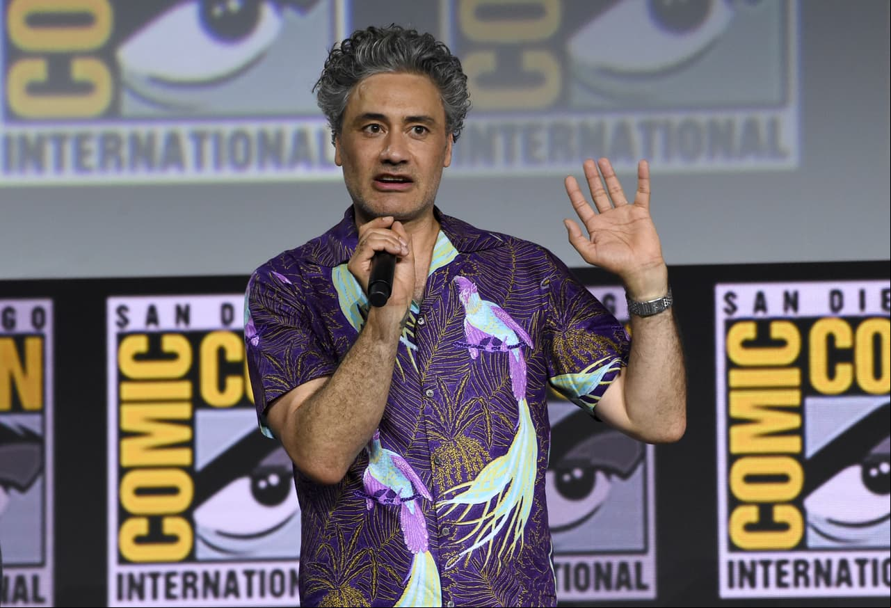 Durante la Comic-Con 2019, Marvel reveló tres fechas más para estreno de películas, sin embargo, aún se desconocen los títulos. Mientras tanto, puedes marcar en el calendario el 12 de febrero, el 6 de mayo y el 29 de julio de 2022.