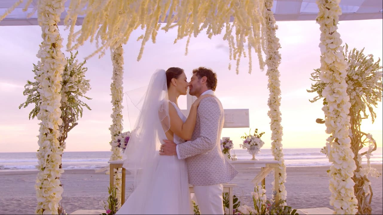 Después de 67 capítulos, Victoria y Nicolás llegaron al altar en compañía de todos sus seres queridos, quienes se reunieron para celebrar la felicidad de la pareja, y el contrato de amor se selló con un tierno beso.