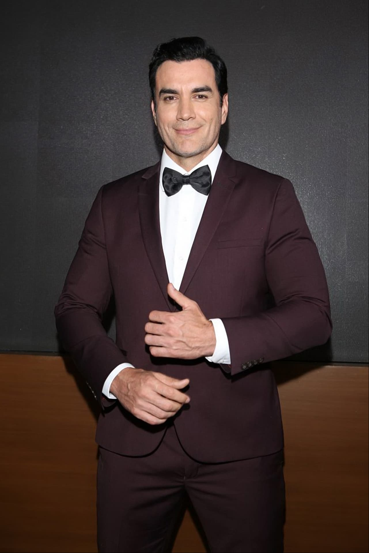 "Eres una gran mujer, madre, esposa, hija, profesionista.... Que nada ni nadie detenga tu brillo hermosa", sentenció David Zepeda.