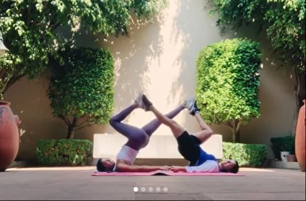 En las imágenes, Alejandra y Ana Paula hicieron gala de sus clases de ballet y a los primeros intentos realizaron a la perfección las posiciones e incluso retaron a su mamá y hermano mayor para que se sumaran al challege.