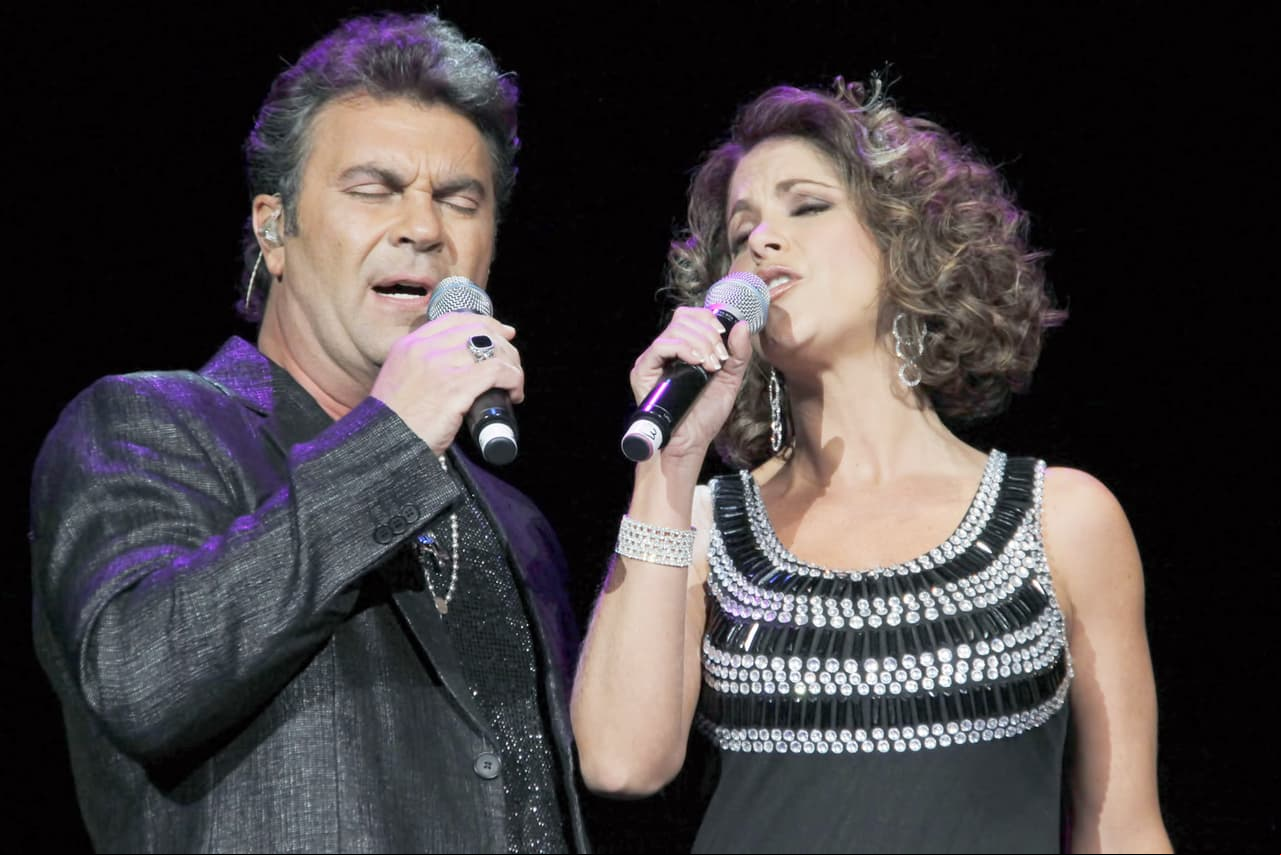 Pese a que la pareja anunció su separación en 2011, hoy siguen siendo grandes amigos, incluso, han compartido escenario en varias ocasiones.