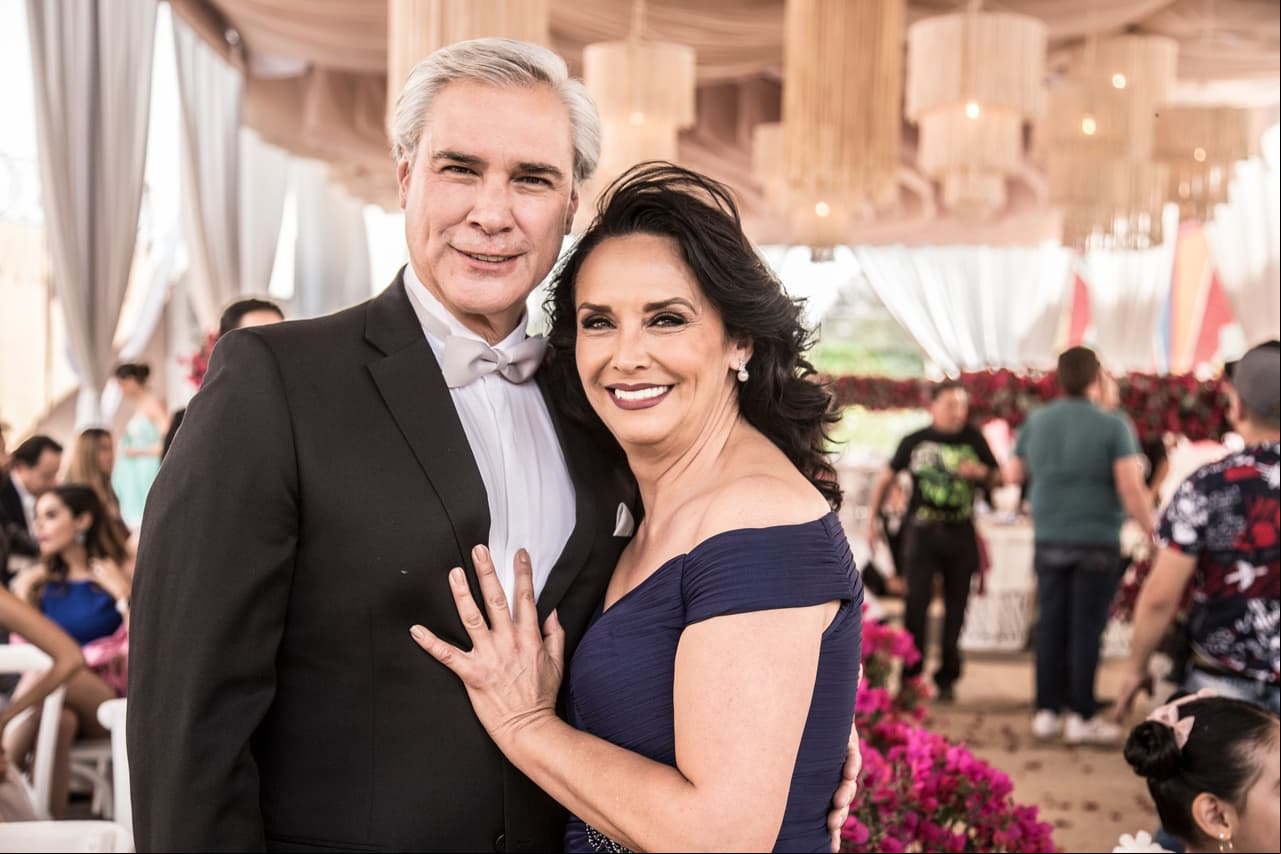 ¿Y qué opinan de don Claudio y Dora? ¡Qué gran pareja!