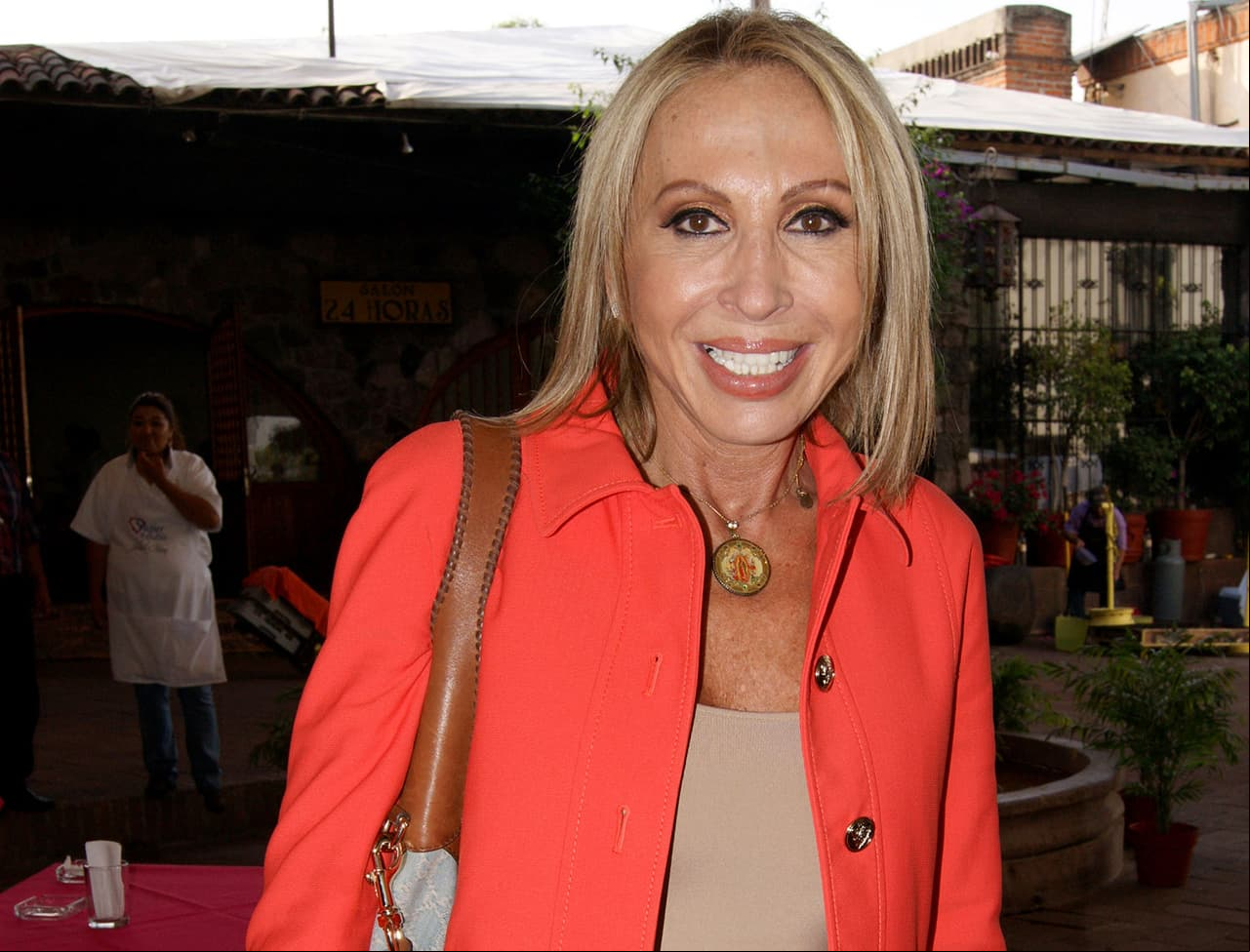 Laura Bozzo comparte fotos en traje de baño porque asegura sigue ‘durita’