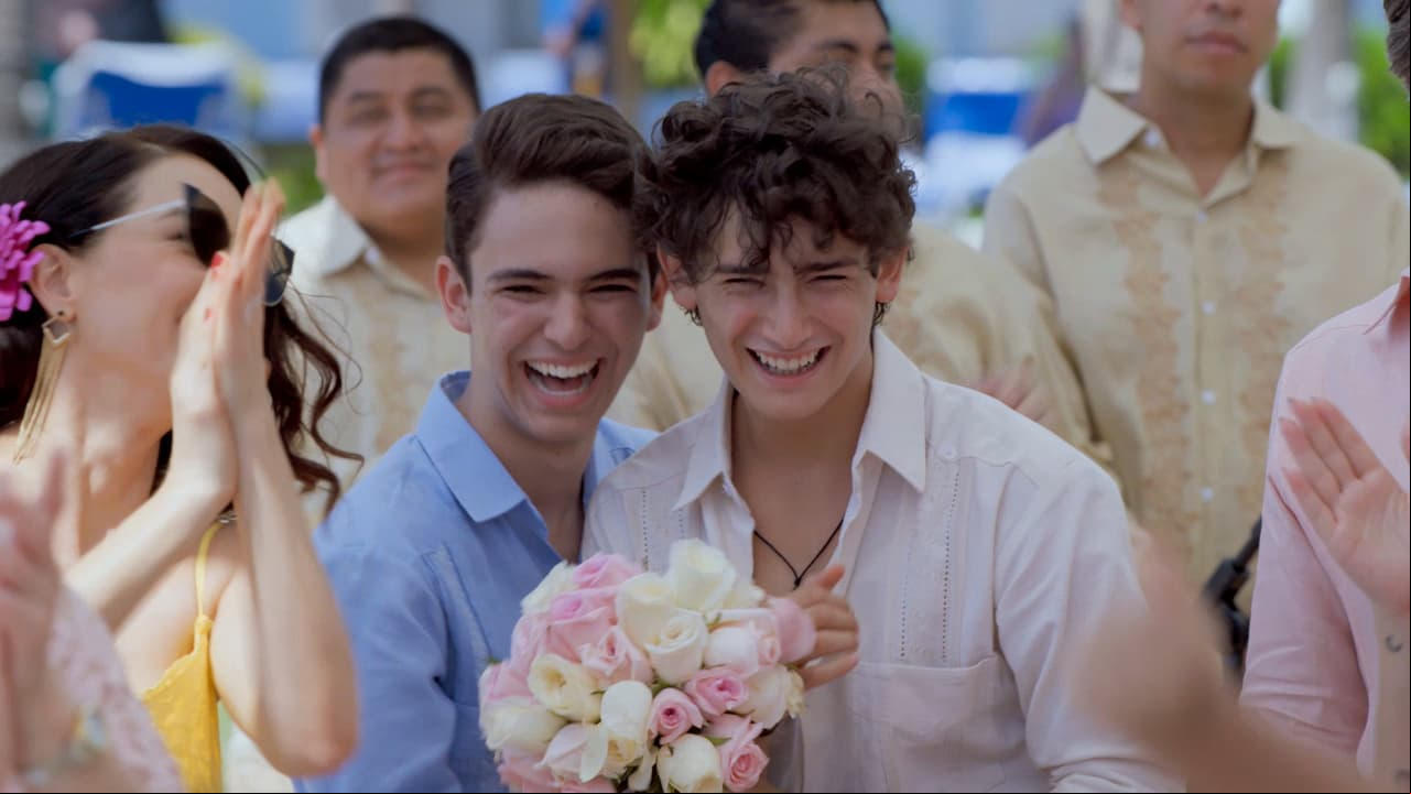Aristemo gana el ramo en la boda de Doña Imelda y Massimo.