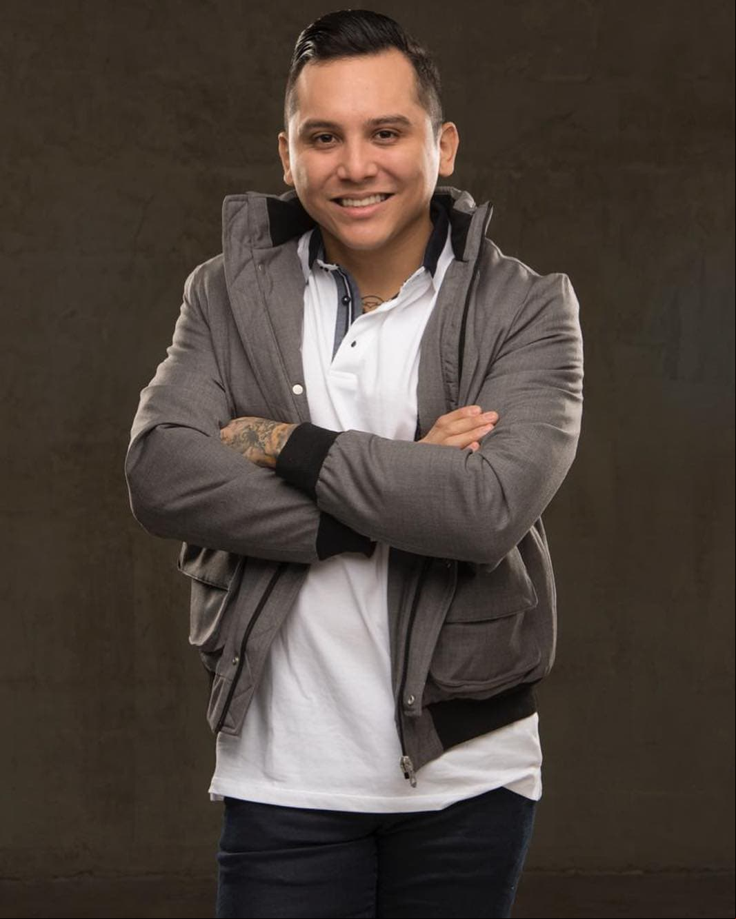 Edwin Luna aclara los rumores acerca de sus zapatos: "tengo gustos un poco distintos"