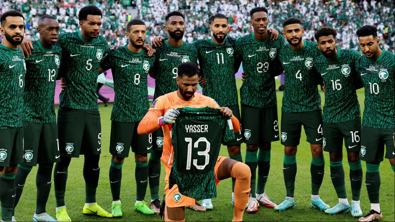 Arabia Saudita recuerda a defensor que causó baja por fractura de cráneo.