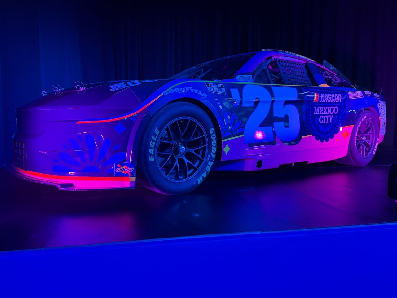 La Nascar Cup llega a México de la mano de Corona Cero