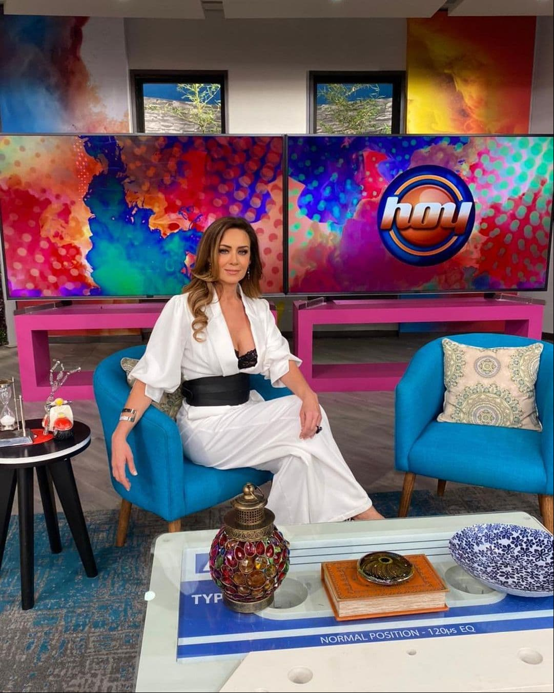 Anette Michel aparece como conductora en el programa Hoy tras ausencia de Galilea Montijo
<br>