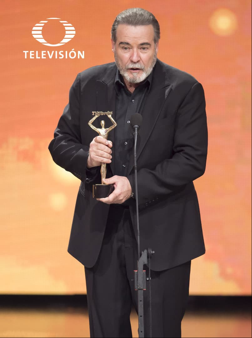 César Évora es un gran primer actor y el público lo reconoció.