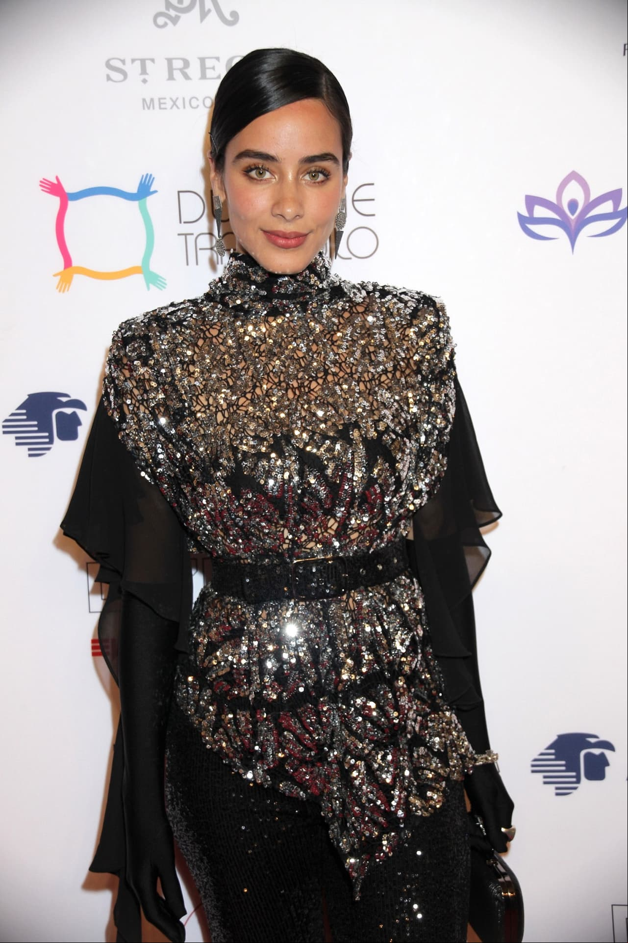 Esmeralda Pimentel hizo una participación especial en esta comedia, poniendo en aprietos a más de uno.