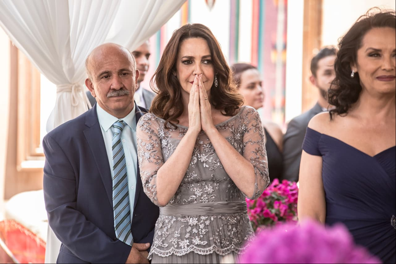 Mientras que don Héctor y La Pastora estaban orgullosos de este gran día en la vida de su hija Fabiana.