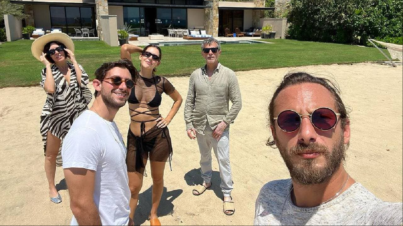 Humberto Zurita, Stephanie Salas y sus respectivos hijos
