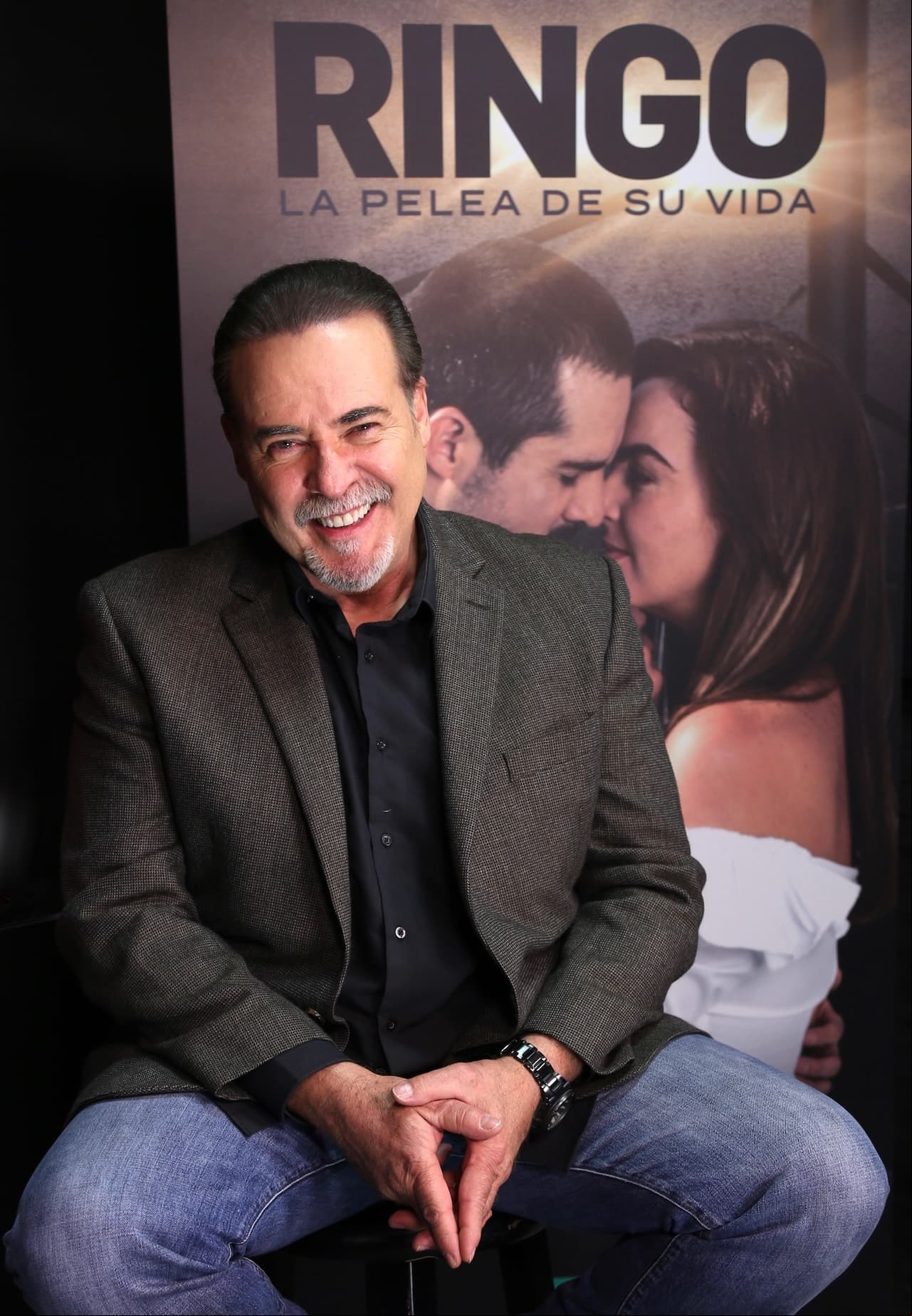 César Evora nació el 4 de noviembre de 1959 en La Habana, Cuba. Estudio Geofísica para dedicarse a la búsqueda de petróleo y minerales, hasta que un día decidió presentarse a un casting, donde fue seleccionado entre 500 aspirantes. Después de trabajar en su país natal como actor, decidió instalarse definitivamente en México.