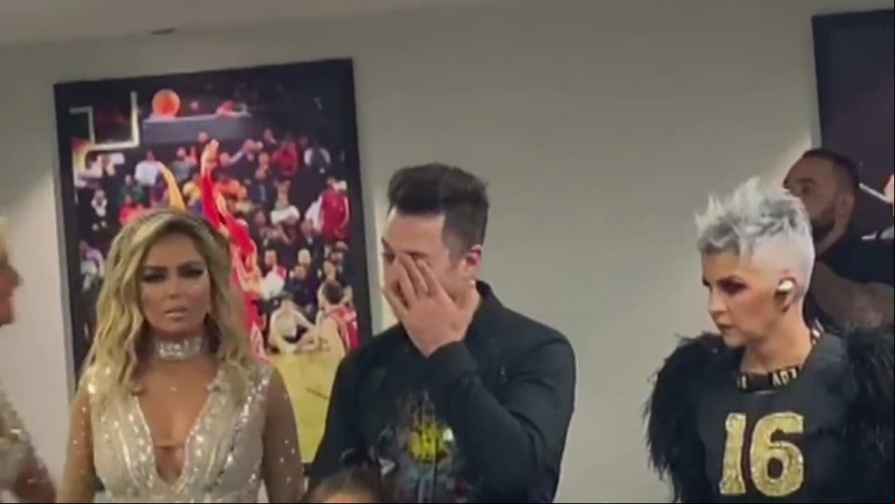 Tras polémica con 0V7, Ari Borovoy rompe en llanto en el backstage