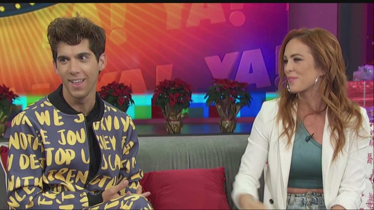 Mauricio Garza alburea a Cynthia Urías en programa en vivo
